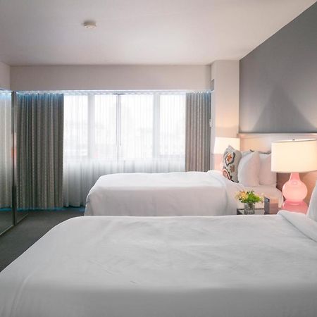 โรงแรมมูราโน อะ โพรเวอแนนซ์ โฮเต็ล ทาโคมา ภายนอก รูปภาพ A room at the hotel