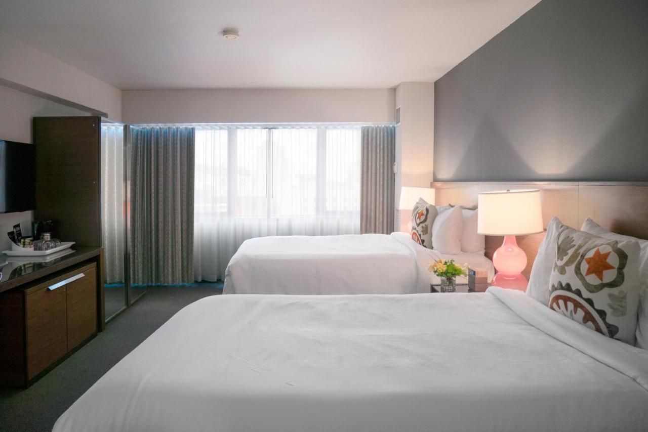 โรงแรมมูราโน อะ โพรเวอแนนซ์ โฮเต็ล ทาโคมา ภายนอก รูปภาพ A room at the hotel