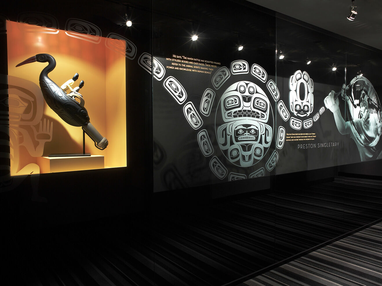 โรงแรมมูราโน อะ โพรเวอแนนซ์ โฮเต็ล ทาโคมา ภายนอก รูปภาพ First Nations artwork at the Four Seasons Hotel Vancouver